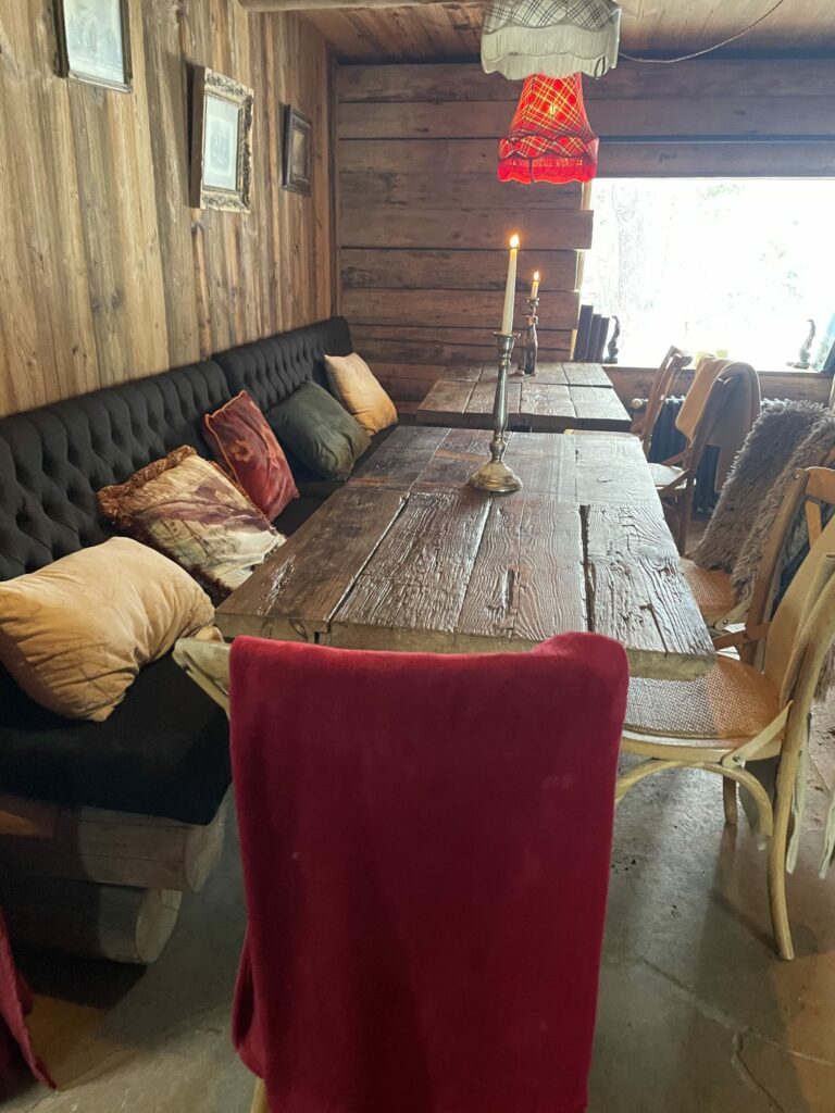 Raclette seminaire entreprise à la montagne traiteur entreprise