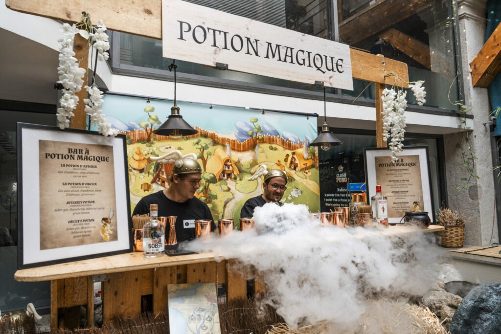 bar-a-potion-magique-asterix-scenographie-lyon
