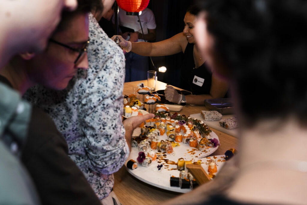 equipe-service-sushis-evenement-entreprise-lyon