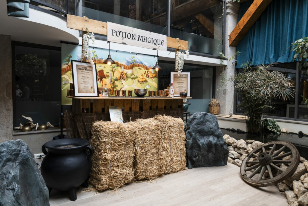 installation-bar-potion-magique-scenographie-sur-mesure